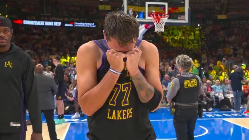 La lesión de Doncic marca una derrota histórica para los Lakers ante los Thunder