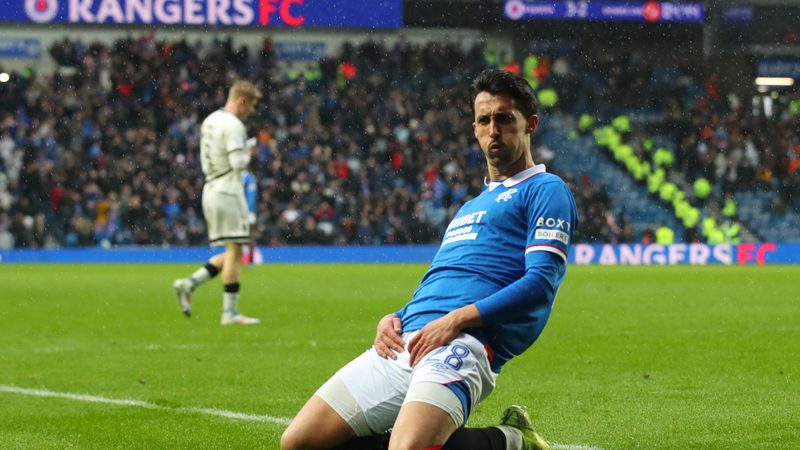 El Rangers recupera el liderato en Escocia con un triunfo ante el Dundee United