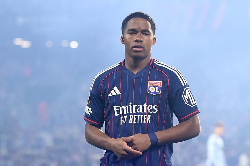 Angers e Lyon se enfrentam em duelo crucial pela Ligue 1 neste sábado