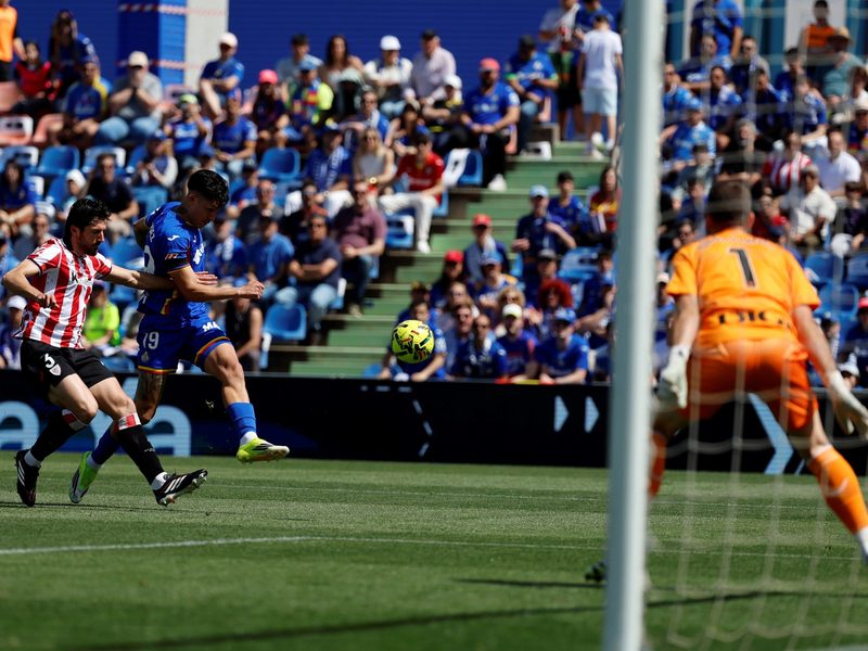 Luis Vázquez brilla y el Getafe alcanza la zona europea tras vencer al Athletic Bilbao