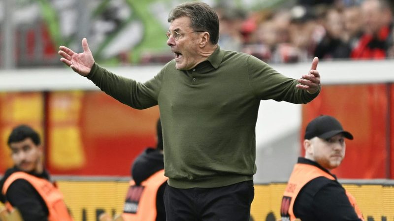 Hecking äußert scharfe Kritik an Schiedsrichter nach Wolfsburgs 3:6 gegen Leverkusen