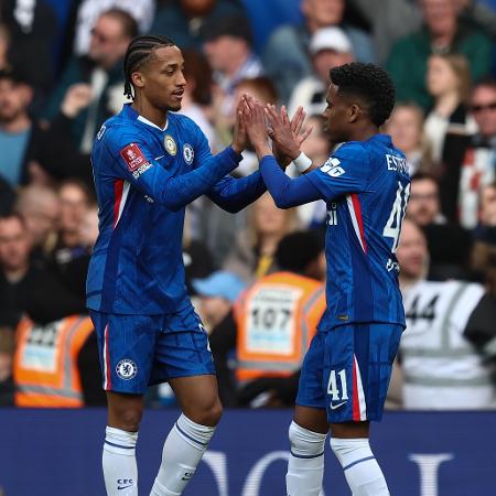 Trio do Chelsea brilha na Copa da Inglaterra enquanto Endrick e Gabriel Magalhães sofrem
