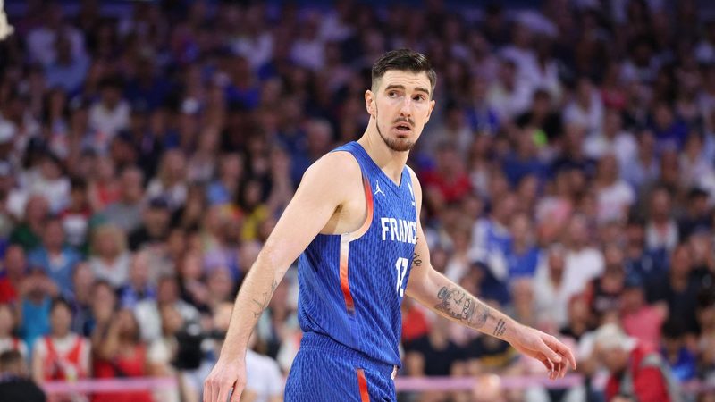 L'ancien international français Nando De Colo annonce sa retraite à la fin de la saison