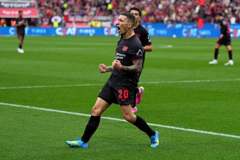 Grimaldo kritisiert Einstellung der Leverkusener und findet Gehör bei Rolfes