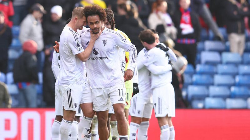 Borussia Dortmund zeigt Interesse an Joshua Zirkzee von Manchester United