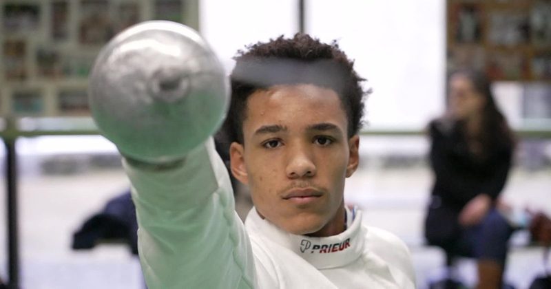 Le jeune Hiroaki Toto, 17 ans, remporte le double titre européen d'escrime