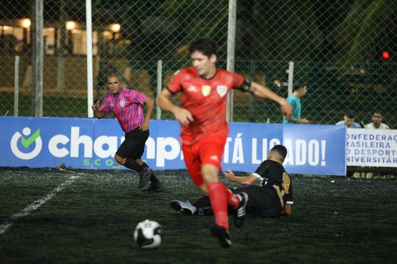 Liverpool, Tottenham e Leeds brilham na segunda rodada dos playoffs da Hattrick League