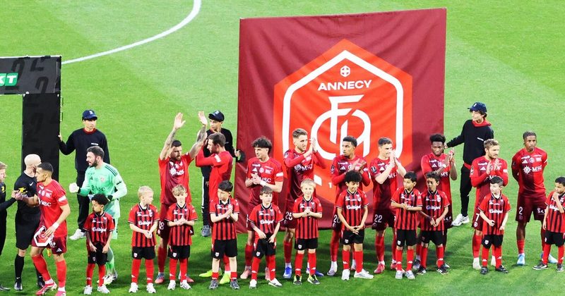 Le FC Annecy défie Montpellier pour confirmer sa remontée en Ligue 2