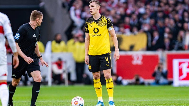 BVB bleibt gelassen im Schlotterbeck-Vertragspoker: Hamann fordert Ultimatum
