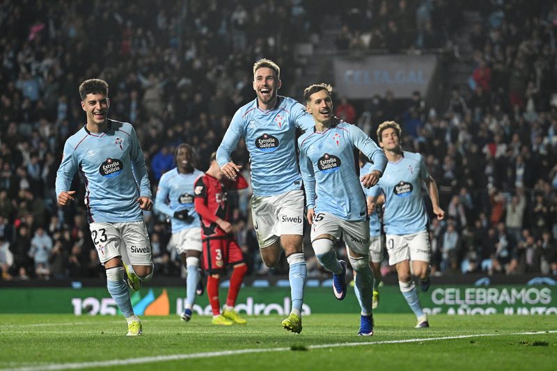 Arsenal Eyes Versatile Defender Oscar Mingueza Ahead of Potential Move