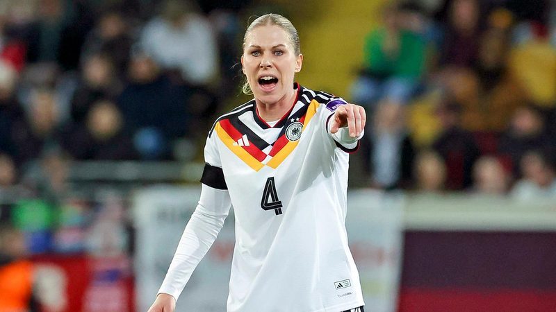 Knaak träumt von Wembley: DFB-Verteidigerin über Erfolge und Herausforderungen in England
