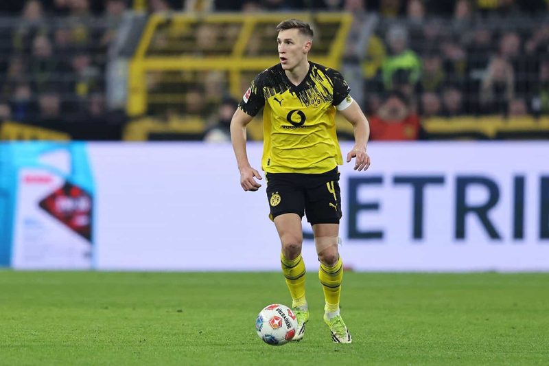 Nico Schlotterbeck verlängert Vertrag beim BVB bis 2031 mit Ausstiegsklausel