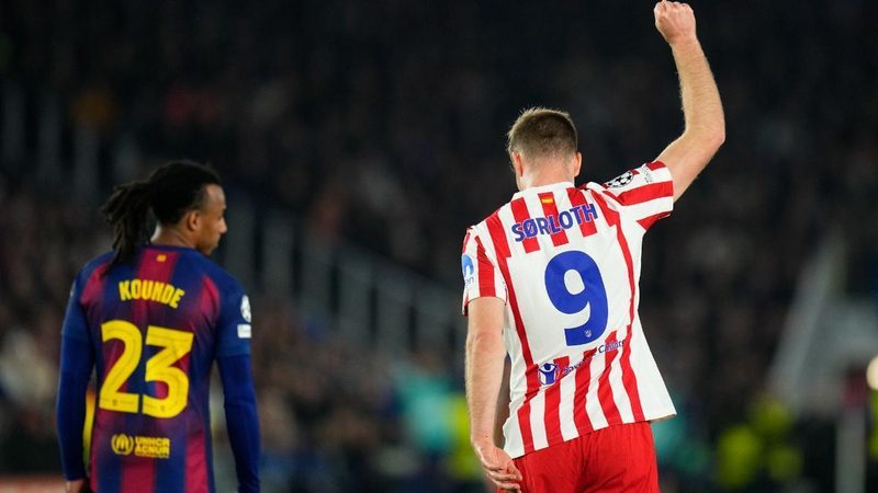 Sorloth brilla ante el Barça en un duelo crucial de Champions League