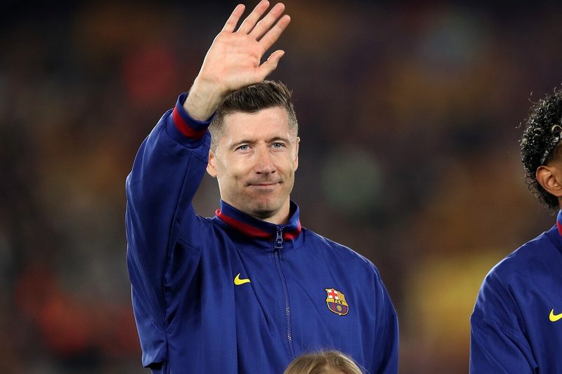 Robert Lewandowski zieht Wechsel zu AC Milan in Betracht – Zukunft ungewiss