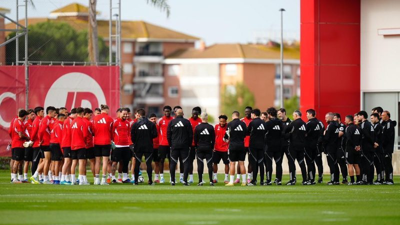 Debut de Luis García Plaza en Nervión: Sevilla busca la victoria ante el Atlético