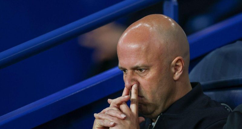 Liverpool face au PSG : Arne Slot admet une défaite écrasante