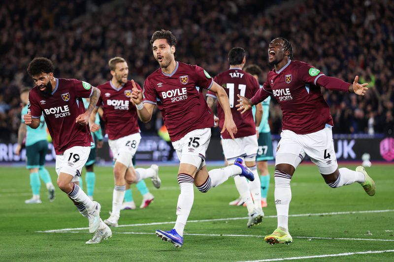 Il West Ham travolge i Wolves e affonda il Tottenham di De Zerbi in zona retrocessione