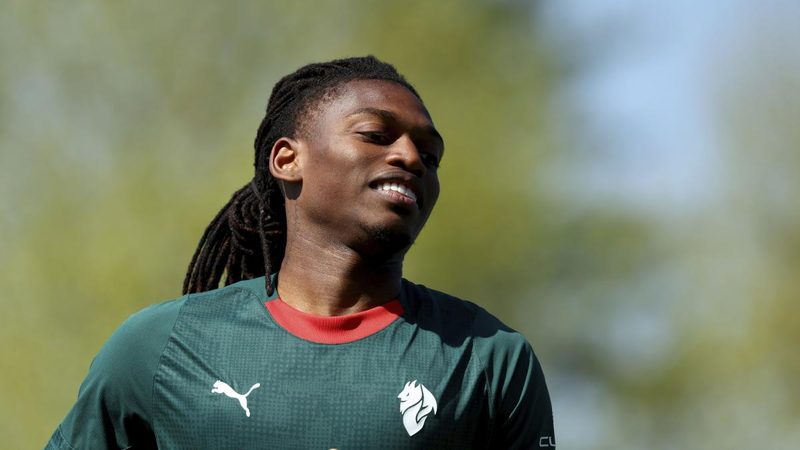 I tifosi scelgono: addio Leao, Maignan resta e futuro incerto per Tomori e Fofana