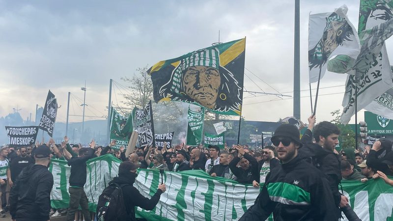 "Le chaudron ne se dissout pas" : les supporters de l'ASSE en défense des Ultras menacés