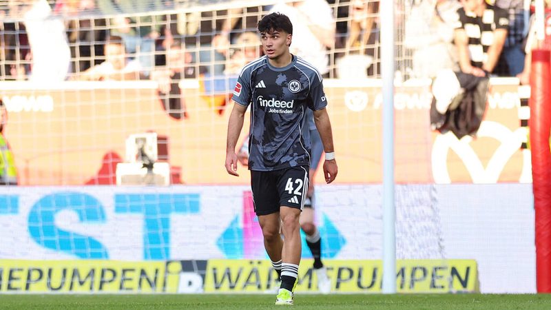 Can Uzun im Fokus von BVB und FC Bayern: Wechselgedanken des SGE-Juwels