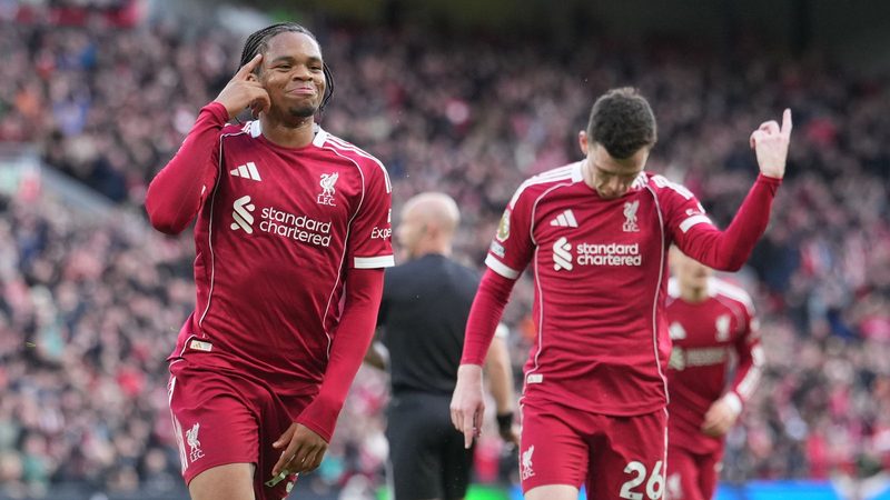 Liverpool's Young Star Shines in 2-0 Victory Over Fulham to Relieve Pressure on Slot