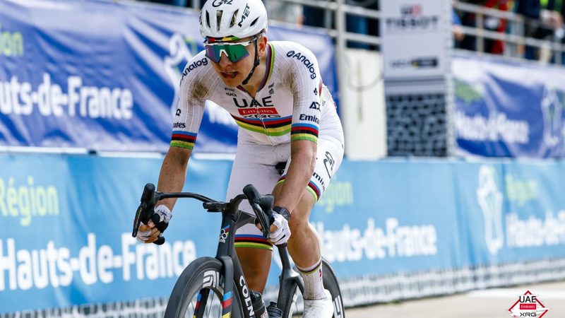 Tadej Pogacar enfrenta un reto monumental en la París-Roubaix