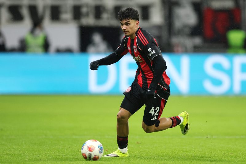 Eintracht Frankfurt sieht Unruhe um Can Uzun: Abgang im Sommer möglich