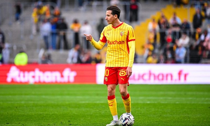 Le RC Lens : Florian Thauvin, joueur du mois de mars avec brio