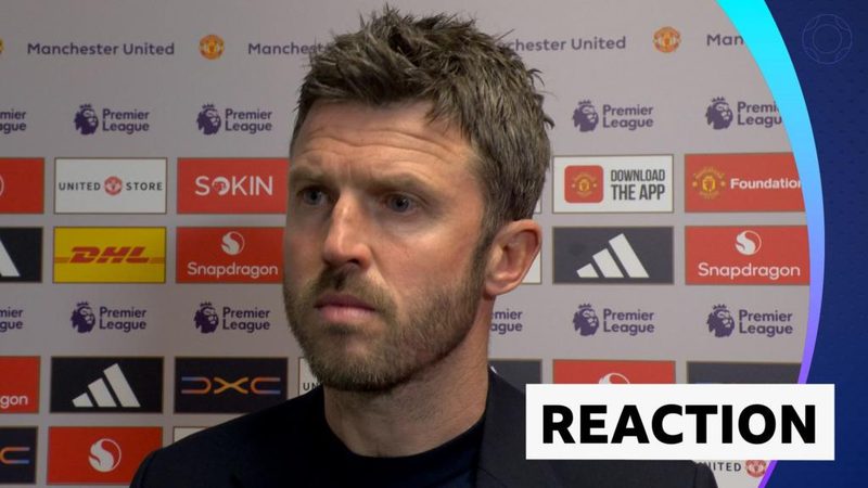 Michael Carrick Decries 'Shocking Decision' Over Martinez's Red Card in Leeds Defeat
