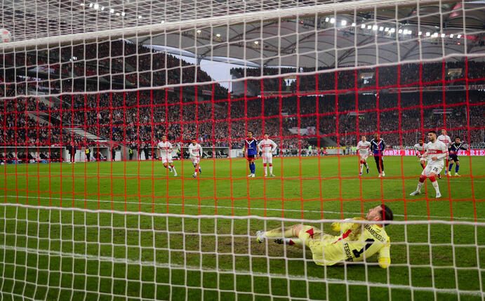 VfB Stuttgart dominiert den HSV und vergibt Elfmeter in einseitigem Spiel