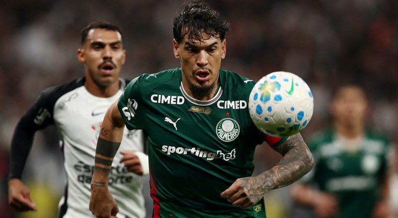 Palmeiras vê liderança ameaçada após empate em clássico contra o Corinthians