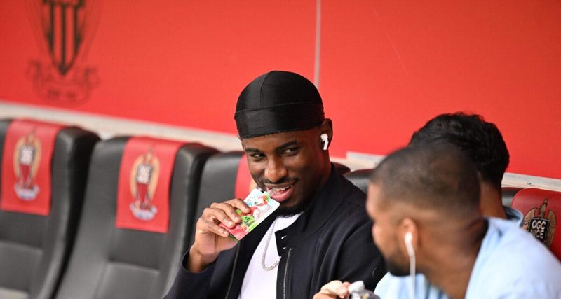 L'OGC Nice : "7 matchs : portez vos couilles !", un appel à la révolte des supporters