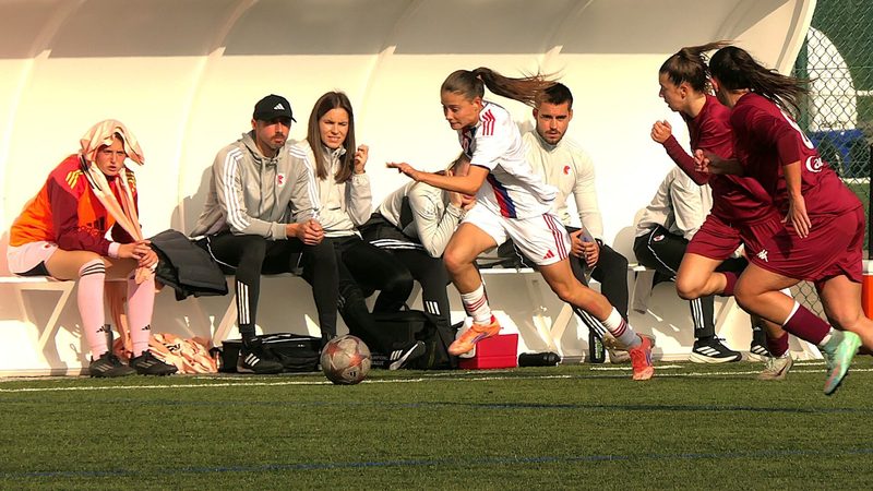 L'OL Lyonnes s'impose à Montpellier et recolle au PSG en tête
