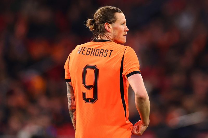 Schalke 04 verfolgt Wout Weghorst als nächsten Stürmer für die kommende Saison