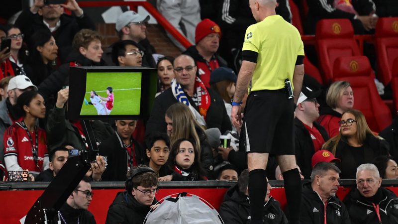 Le carton rouge controversé de Lisandro Martinez lors de la défaite de Manchester United