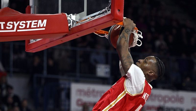 Le SLUC Nancy Basket face à un défi : comment diversifier son jeu après la défaite ?