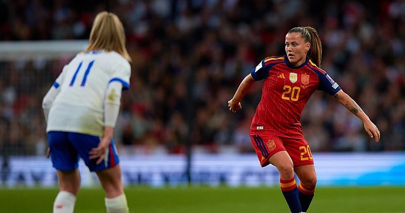 España lucha pero no logra superar a Inglaterra en un intenso partido