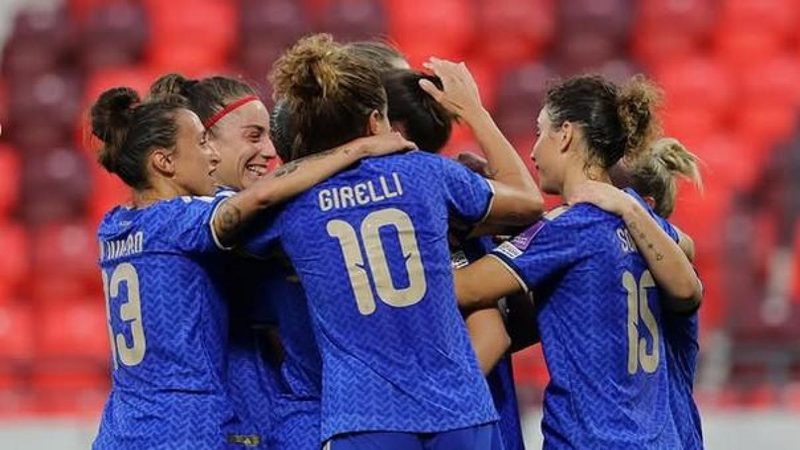 Italia travolge la Serbia 6-0 e rilancia le ambizioni di primato nel girone