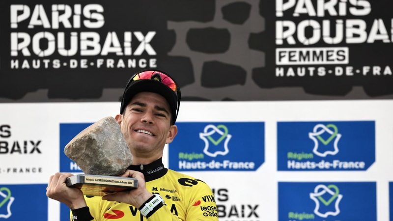 Wout Van Aert trionfa alla Parigi-Roubaix grazie a un innovativo allenamento