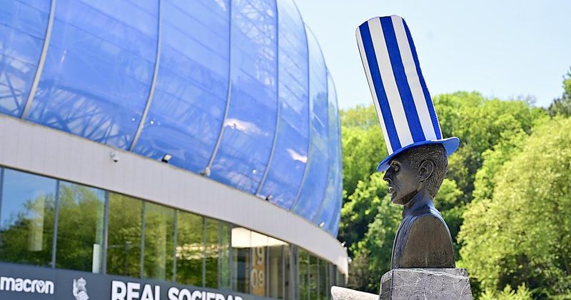 Bildu rinde homenaje a Aitor Zabaleta antes de la final de la Copa del Rey
