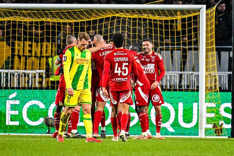 Le FC Nantes face au Stade Brestois 29 : un défi crucial avant le double déplacement