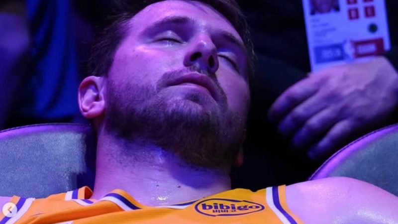 Los Lakers enfrentan la dura realidad: Doncic y Reaves fuera indefinidamente