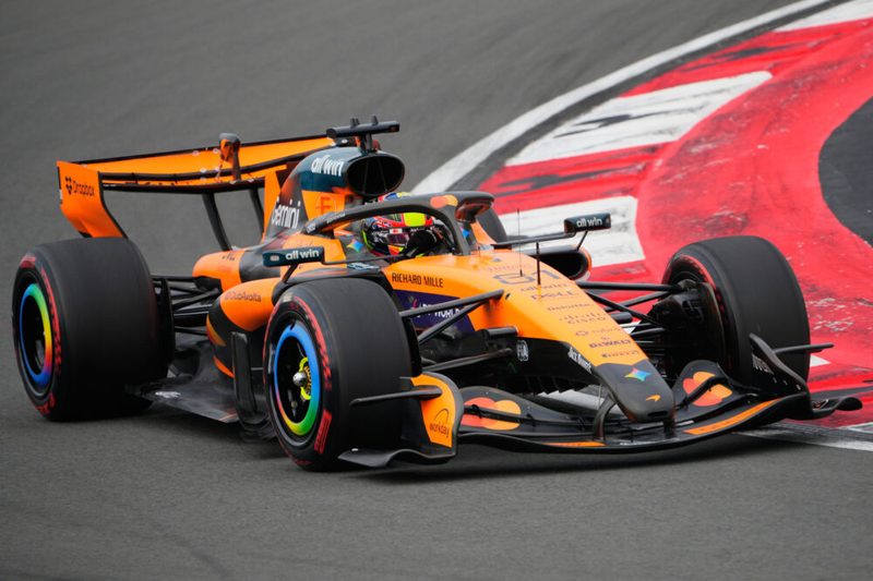 McLaren in crisi: Piastri costretto a fermarsi durante i test Pirelli al Nurburgring