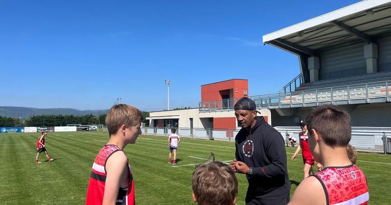 L'académie du Stade Toulousain et Émile Ntamack animent un stage de rugby à Portes