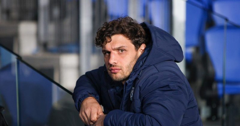 L'Aviron Bayonnais face à Pau : Retour de Fischer et Spring en quête d'une titularisation