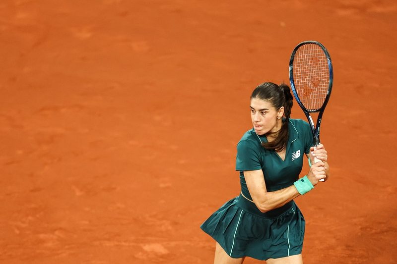 Cirstea supera desafio em Rouen, enquanto Kostyuk avança para as quartas de final