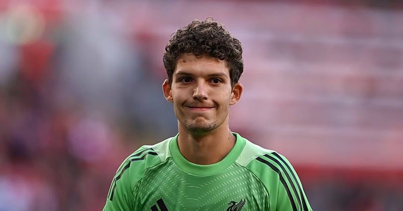 Sevilla busca a Armin Pecsi del Liverpool para reforzar su portería