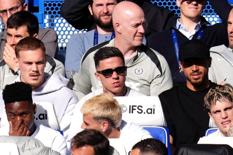 Enzo Fernandez Returns as Chelsea Prepares for Key Clash Against Manchester United