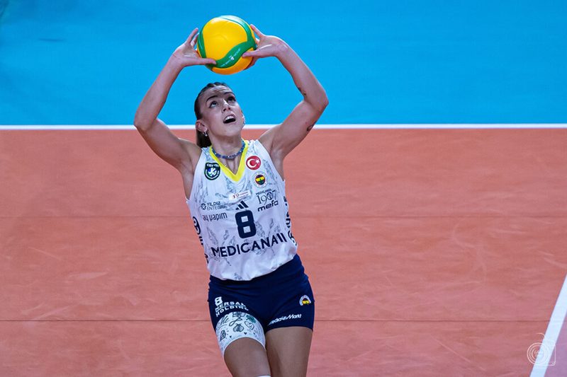 Fenerbahce pareggia la finale scudetto senza Alessia Orro: tutto da decidere alla bella