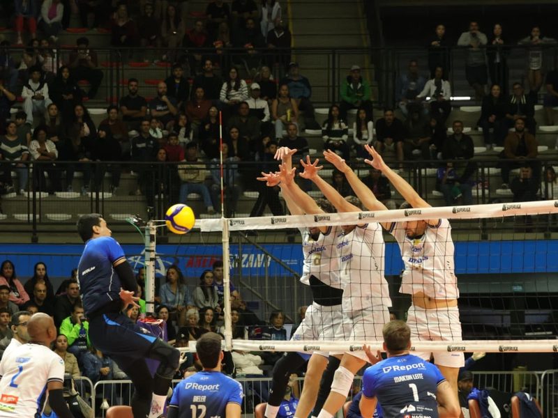 Minas e Suzano decidem vaga nas semifinais da Superliga Masculina em jogo 3